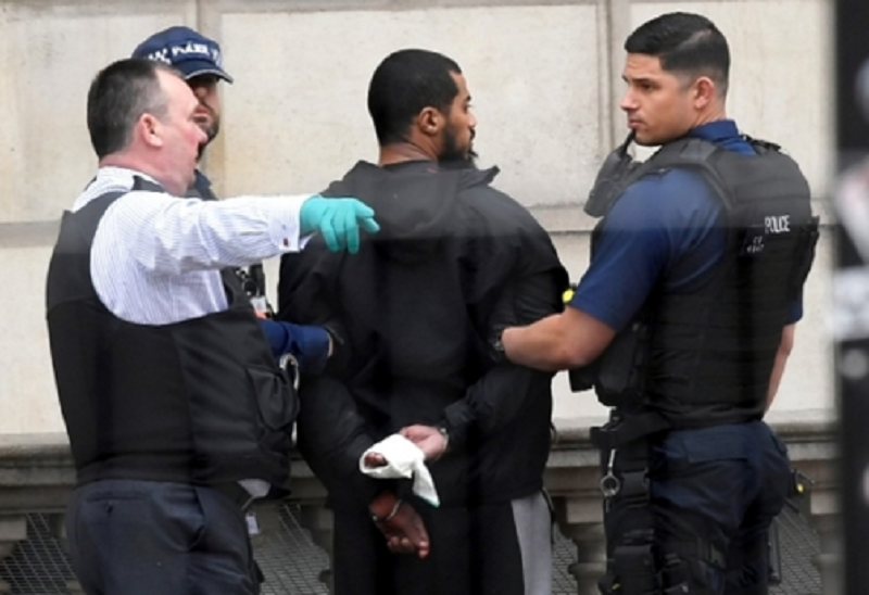 ตำรวจลอนดอนจับมือมีดเตรียมก่อเหตุ