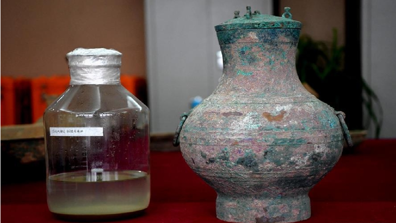 ขุดพบไวน์จีนอายุ 2,000 ปีในสุสานมณฑลฉ่านซี 
