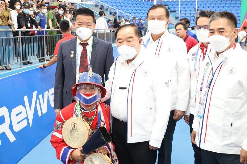 "บิ๊กป้อม"บินเวียดนามให้กำลังใจนักกีฬาทีมชาติไทย